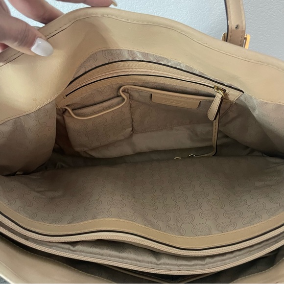 Michael Michael Kors Bags Authentic Michael Kors Large Tiger-Print Tote - Picture 4 of 10